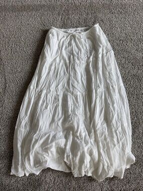 Aerie White Tiered Maxi Skirt - Lightweight Boho Style